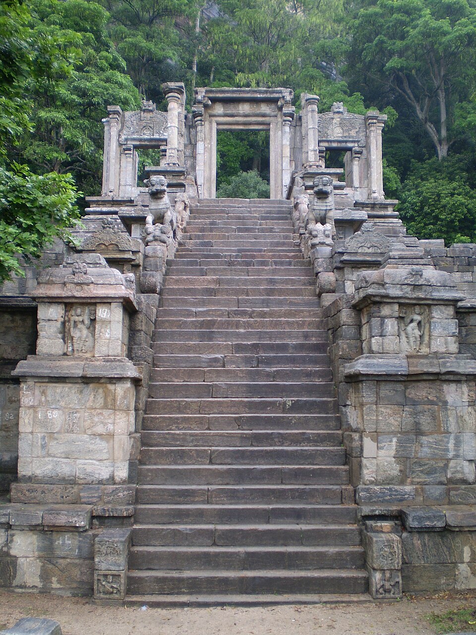 Yapahuwa carved stone staircase and lion sculptures, Sri Lanka