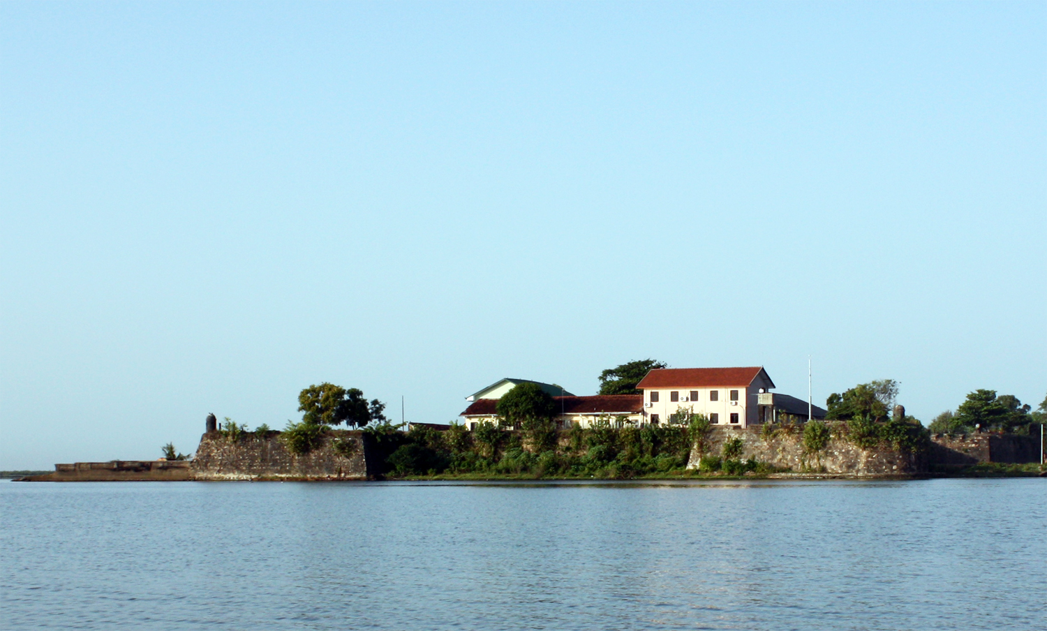 Batticaloa Fort on the lagoon, Sri Lanka
